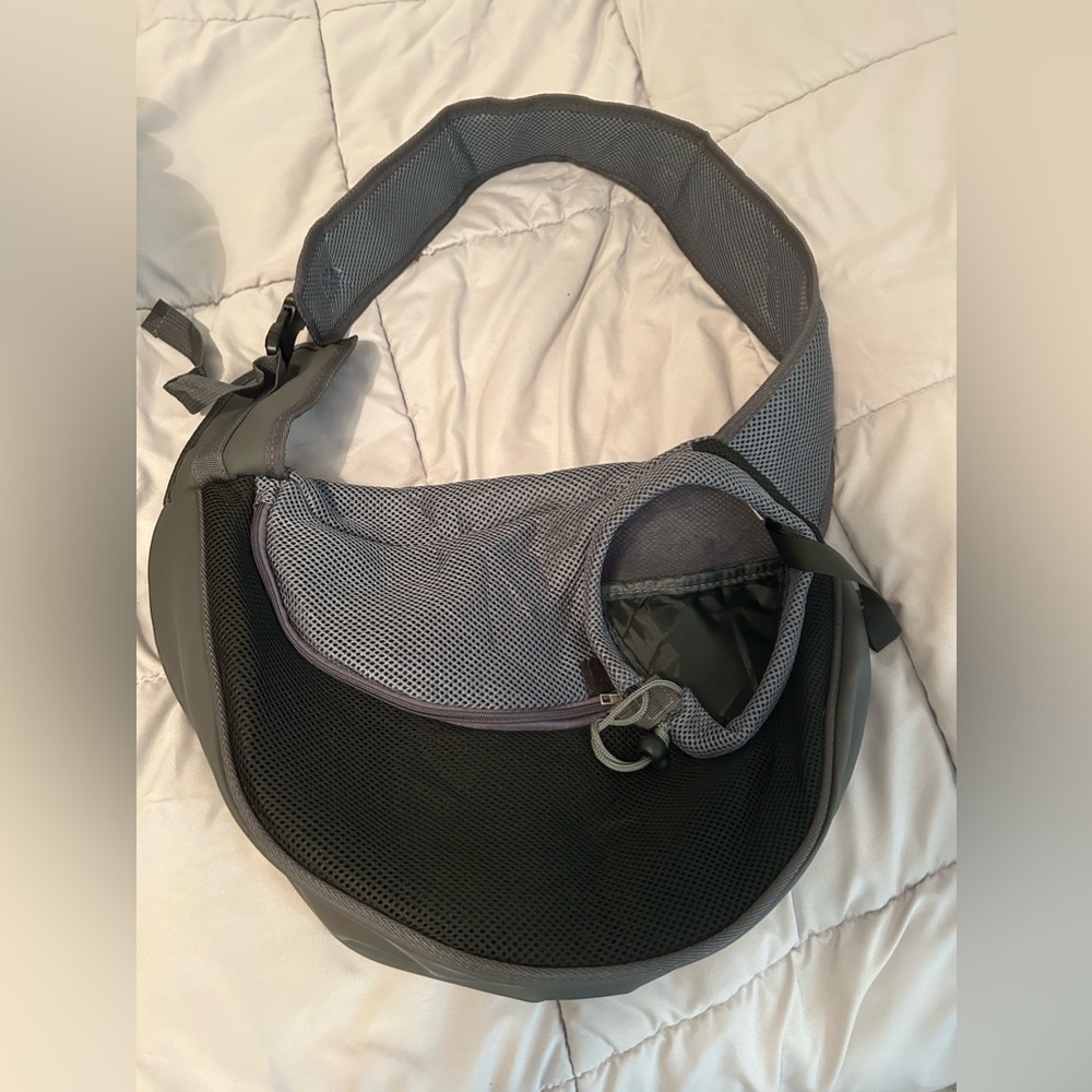 Pet carrier, sling style